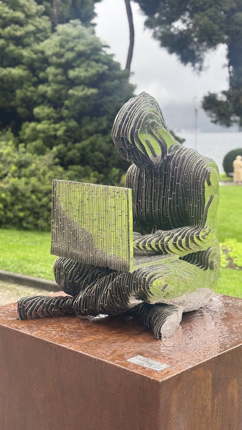 사토시 나카모토 동상/사진=Satoshigallery 공식 X