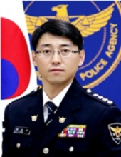 음성경찰서 엄성규 서장.jpg