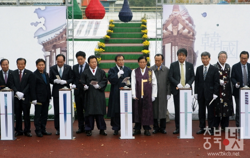 크변23 2016젓가락페스티벌 18간의 열전 돌입3(개막식).jpg