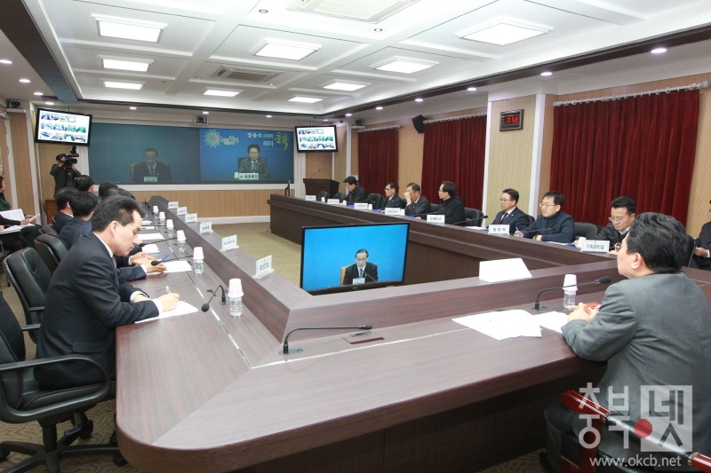 크기변환_시도 행정부시장.부지사 영상회의(영상회의실 12.9)1.jpg