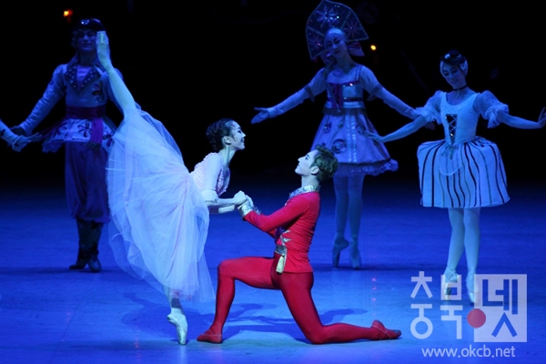 국립발레단 호두까기인형.jpg