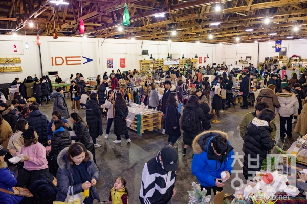 크기변환_31 2018 동부창고 스프링마켓 봄을찾기 셀러 모집1.jpg